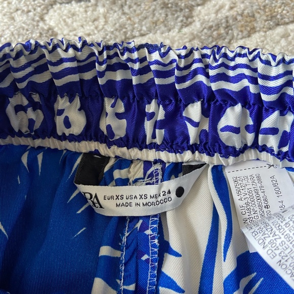 Zara // Printed Lake Como King Shorts // Size XS - Picture 6 of 10
